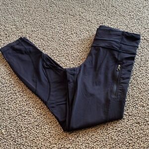 Lululemon Black Mesh & Nylon Leggings Size 4 in Like New Condition